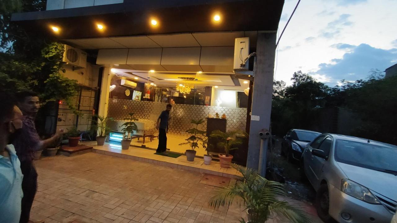Hotel Eurasia Mohali International Airport Zirakpur Exterior foto