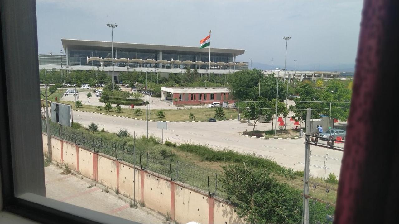 Hotel Eurasia Mohali International Airport Zirakpur Exterior foto